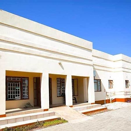 Nkanga Hotel Kasane Ngoại thất bức ảnh