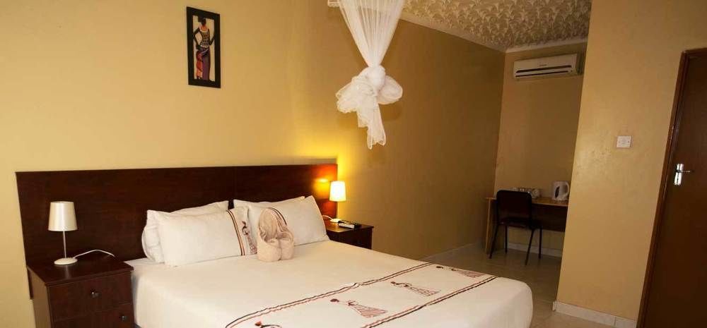 Nkanga Hotel Kasane Ngoại thất bức ảnh